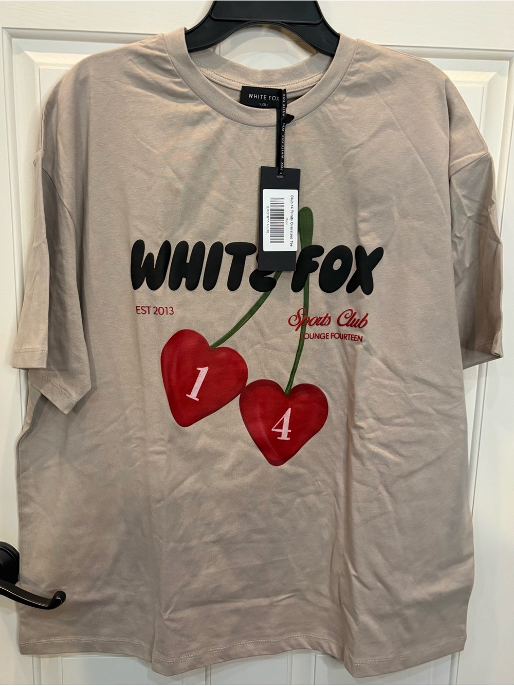 White Fox Boutique Women’s Club 14 Trinity Oversized Tee in Moon Sz L/XL NWT